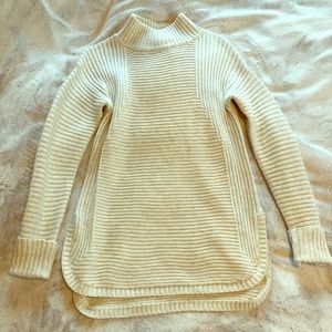 Dakini women’s light grey mock neck sweater, S